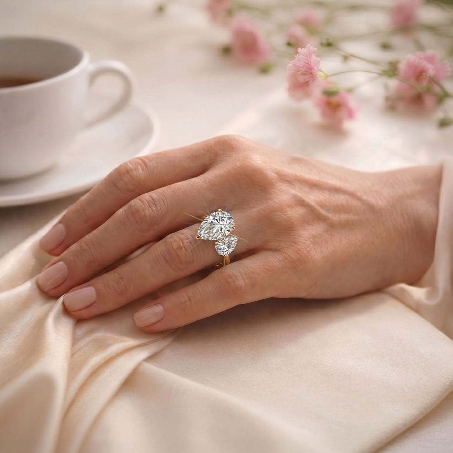 Toi et Moi Pear Lab-Grown Diamond Ring 2.0ct & 1.0ct Pear Dual Stones ¡¤ Claw Setting Tarnish-resistant Silver In 14K Gold Plated (Includes IGI Certification from International Gemological Institute)