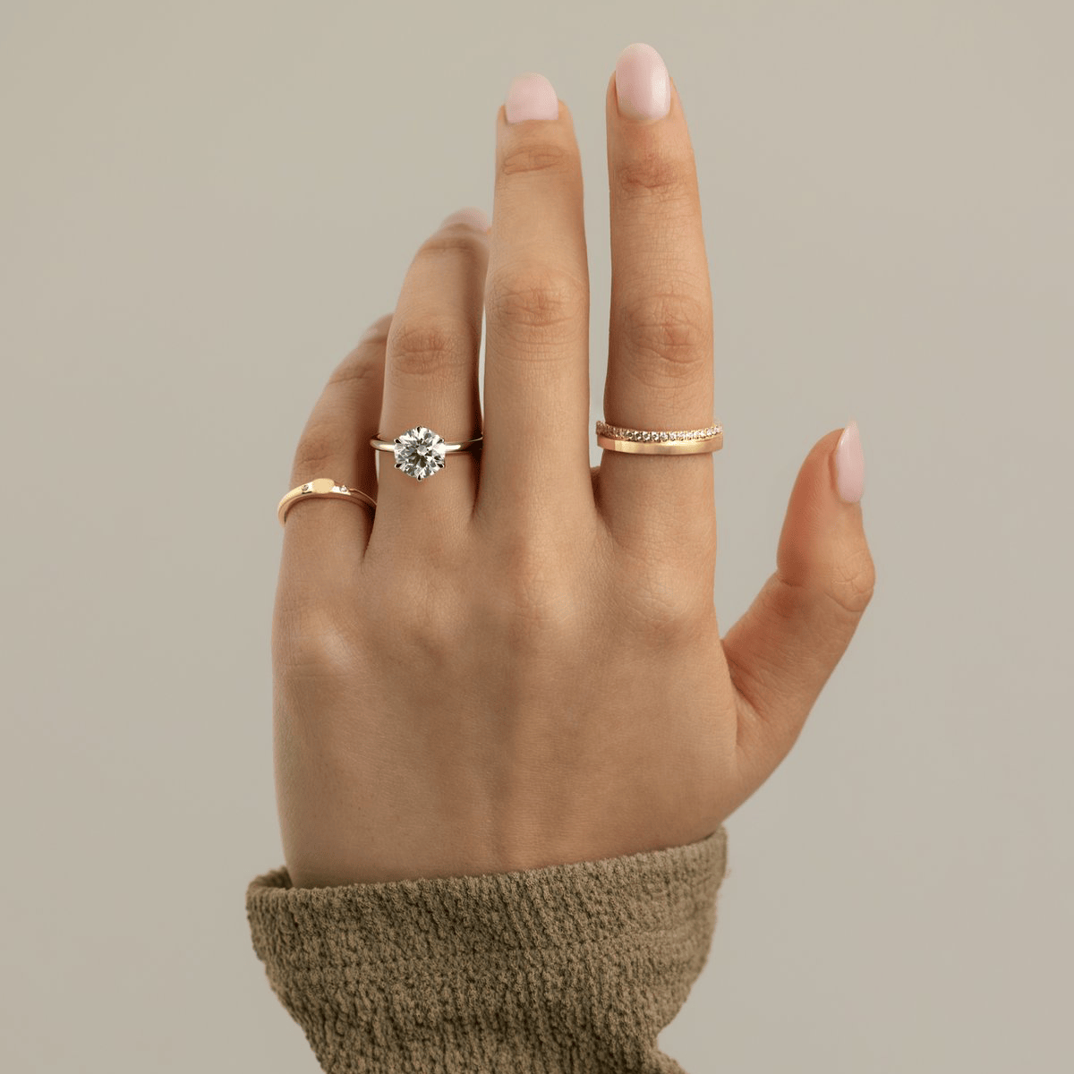 2ct Round Lab-Grown Diamond Solitaire Ring with Petal Gallery Claw Setting Tarnish-resistant Silver In 14K Gold Plated (Includes IGI Certification from International Gemological Institute)
