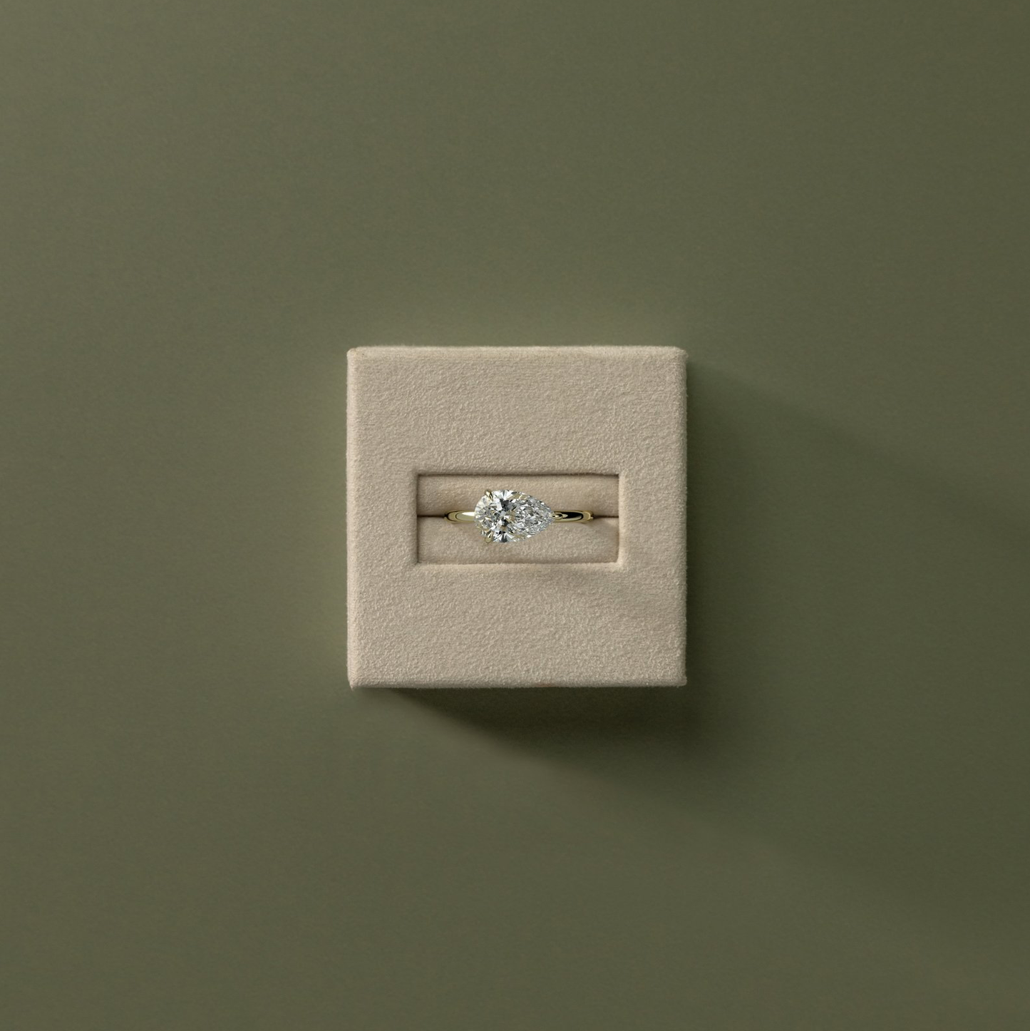 2ct Pear Lab-Grown Diamond East-West Claw Solitaire with Raised Basket Gallery Engagement Ring in Solid 14K Yellow Gold (Includes IGI Certification from International Gemological Institute)