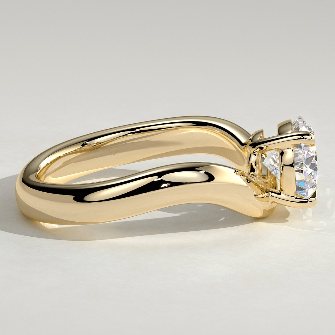 2ct Pear Lab-Grown Diamond Ring in East-West Setting with Wave Band Claw Setting Tarnish-resistant Silver In 14K Gold Plated (Includes IGI Certification from International Gemological Institute)