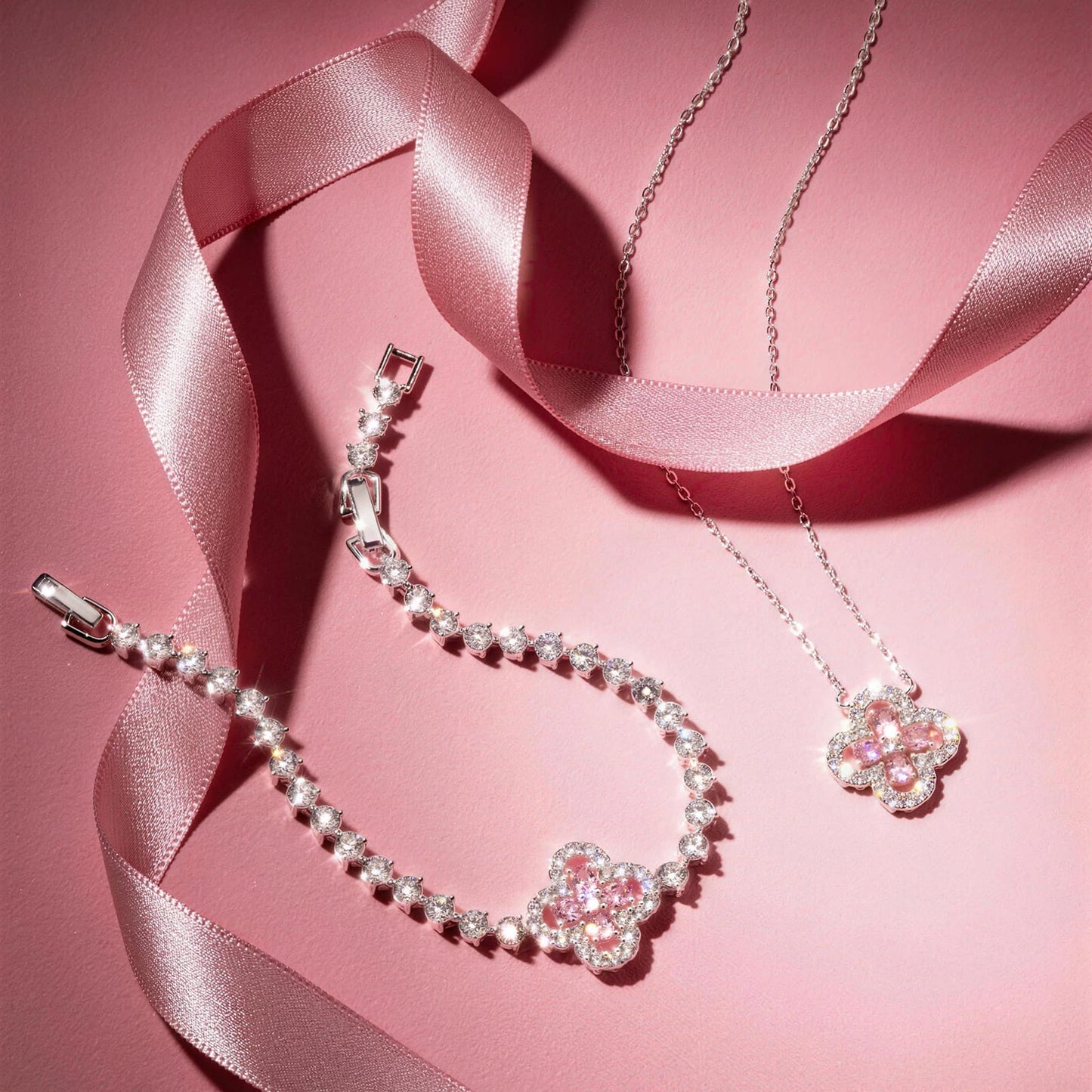 Fleur Quadrifoglio Gem Chain Bracelet in White Gold Plated Finish