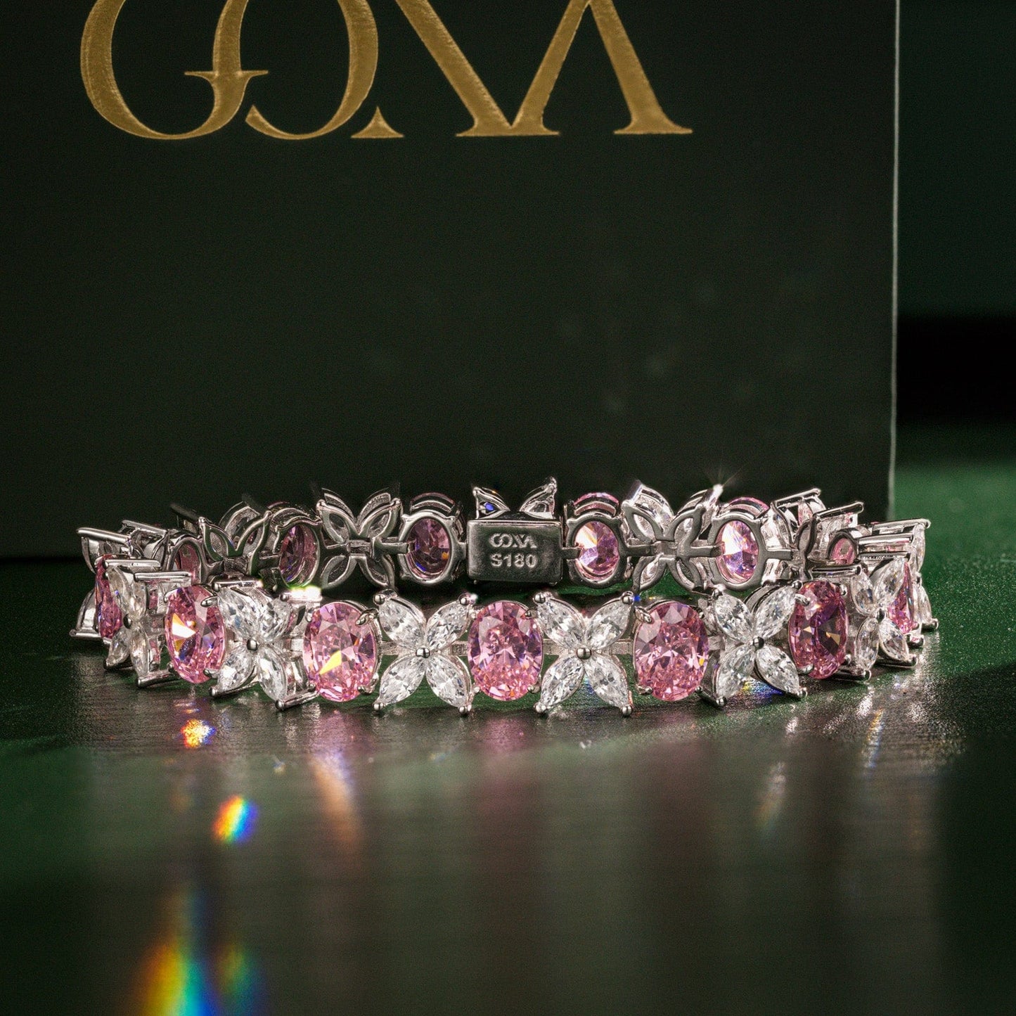 Amidst Petals of Clover Tarnish-resistant Silver Frost Flower Cut Cubic Zirconia Bracelet In White Gold Plated