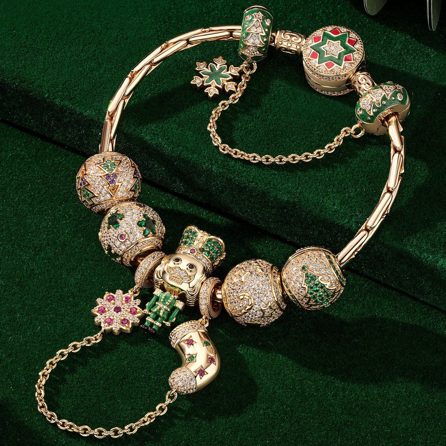 Sterling Silver Emerald Christmas Sentinel Charms Bracelet Set With Enamel In 14K Gold Plated