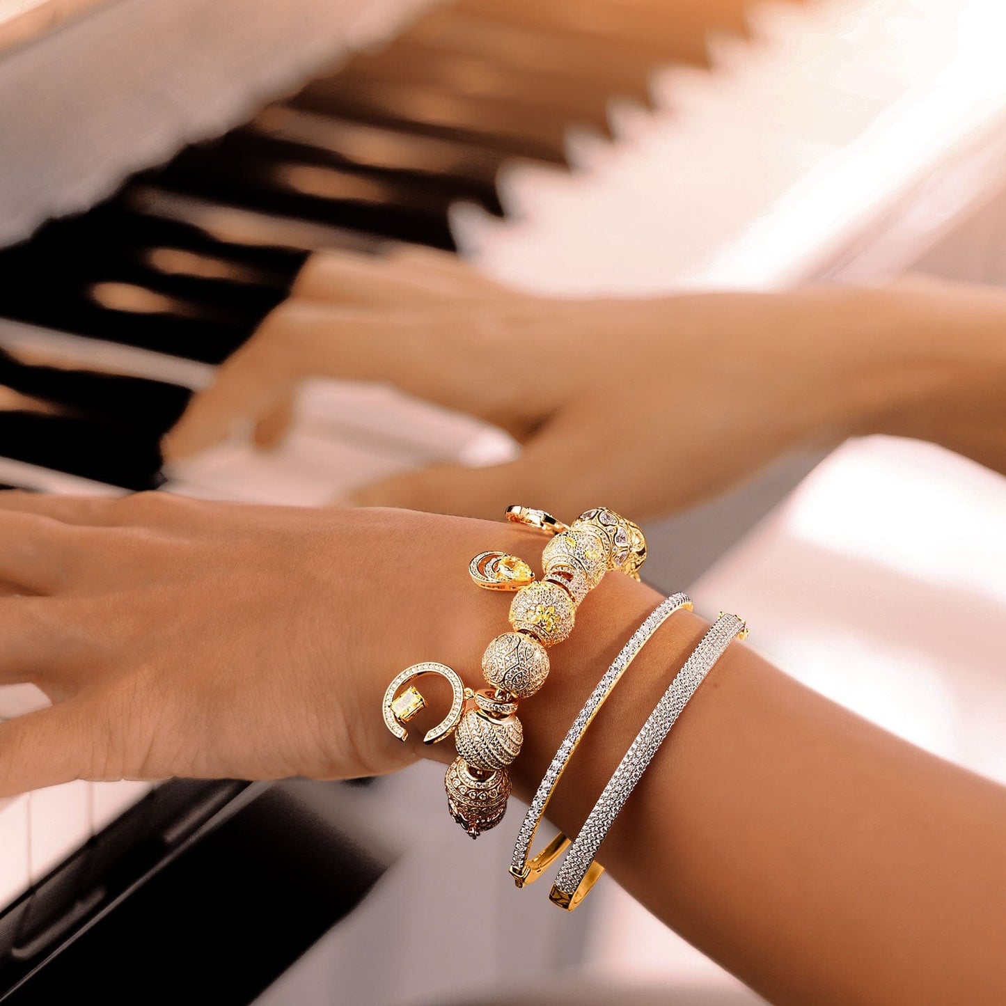 Sterling Silver Luminous Manhattan Charms Bracelet Set In 14K Gold Plated (Includes bracelet and all charms shown)